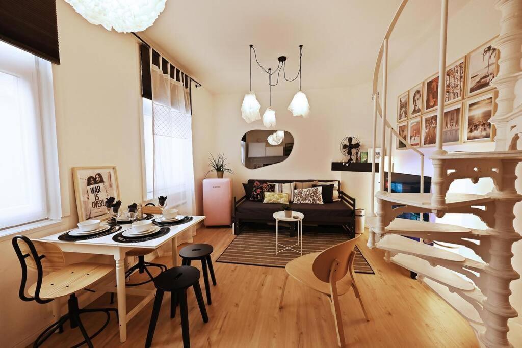 Stylish Duplex In The Heart Of Brussels Centre Apartment Ngoại thất bức ảnh